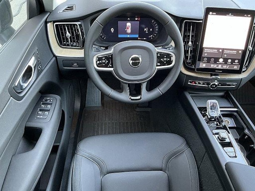 New 2026 Volvo XC60 B5 Plus SUV