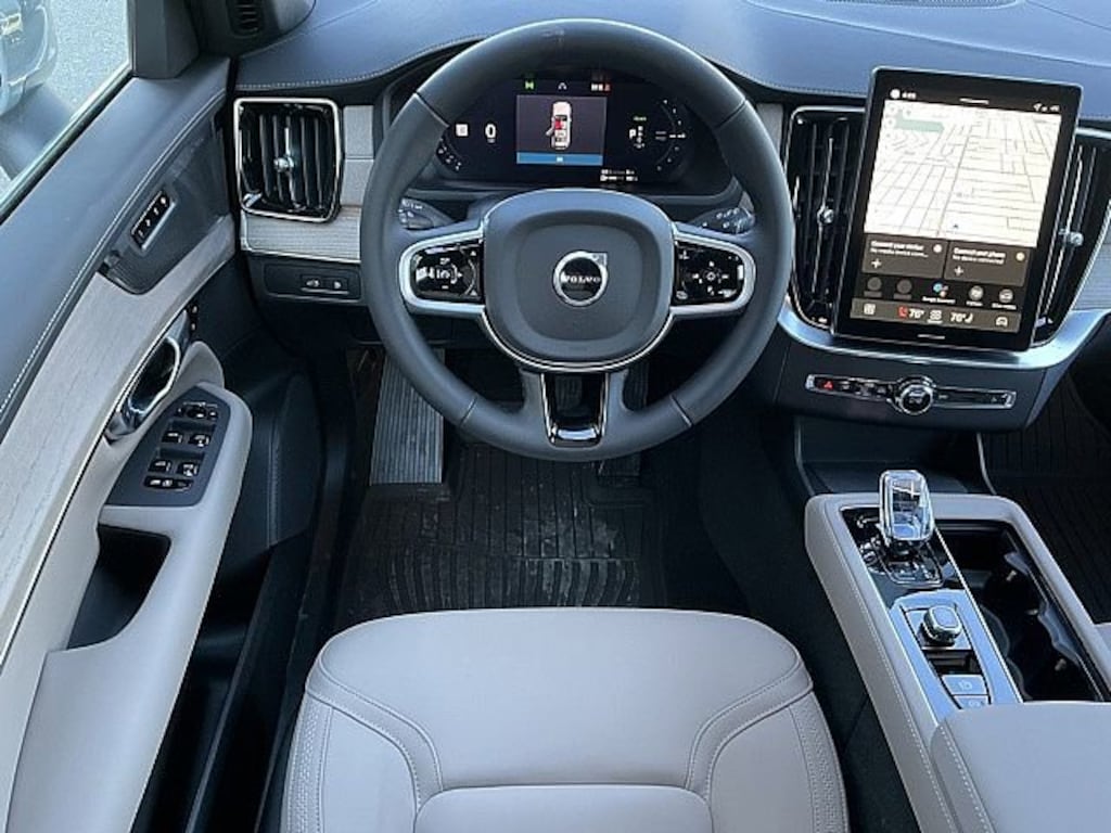 New 2026 Volvo XC90 plug-in hybrid T8 Plus 7-Seater SUV