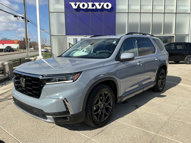 2025 Honda Pilot Elite AWD's photo