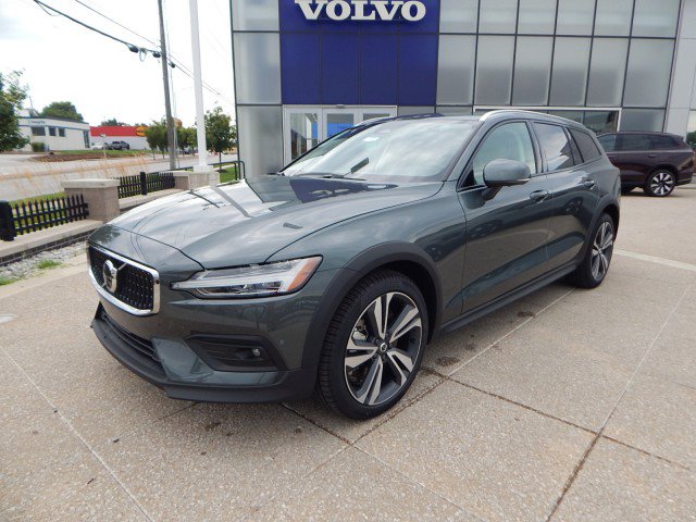 2026 Volvo V60 Cross Country