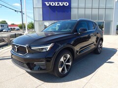 2025 Volvo XC40 B5 Core Bright Theme AWD SUV