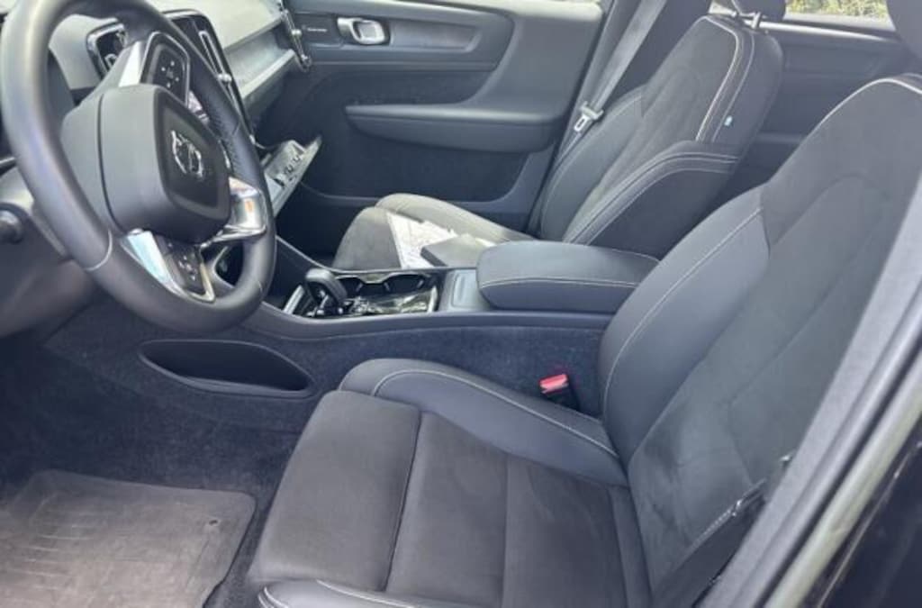 Used 2023 Volvo XC40 Recharge Pure Electric Ultimate SUV