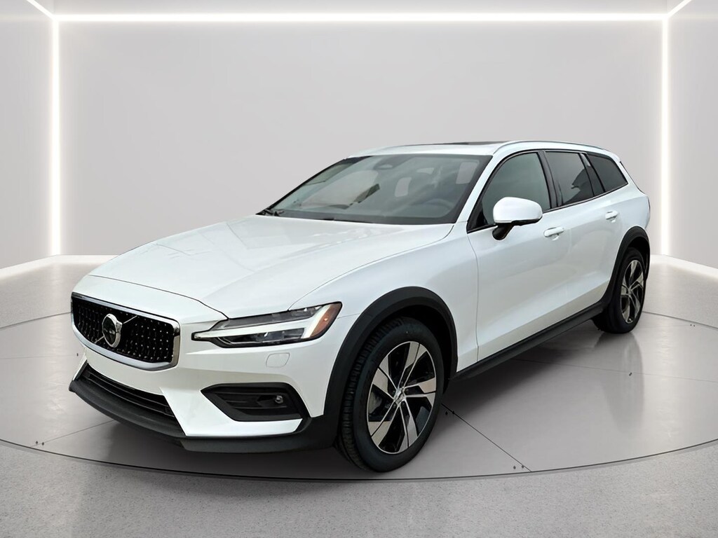 New 2026 Volvo V60 Cross Country B5 Plus Wagon