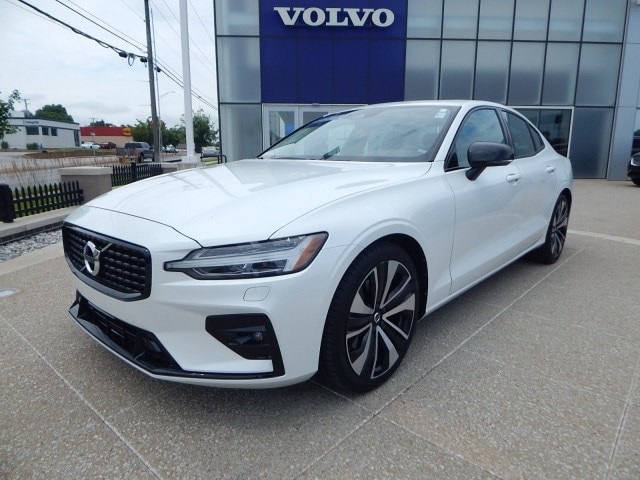 Certified 2022 Volvo S60 Momentum with VIN 7JRL12FZ2NG161008 for sale in Kansas City