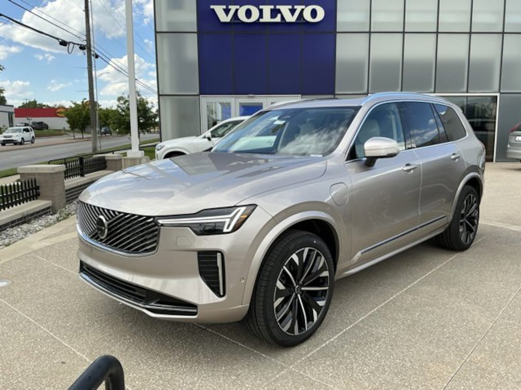 New 2026 Volvo XC90 plug-in hybrid T8 Ultra 7-Seater SUV