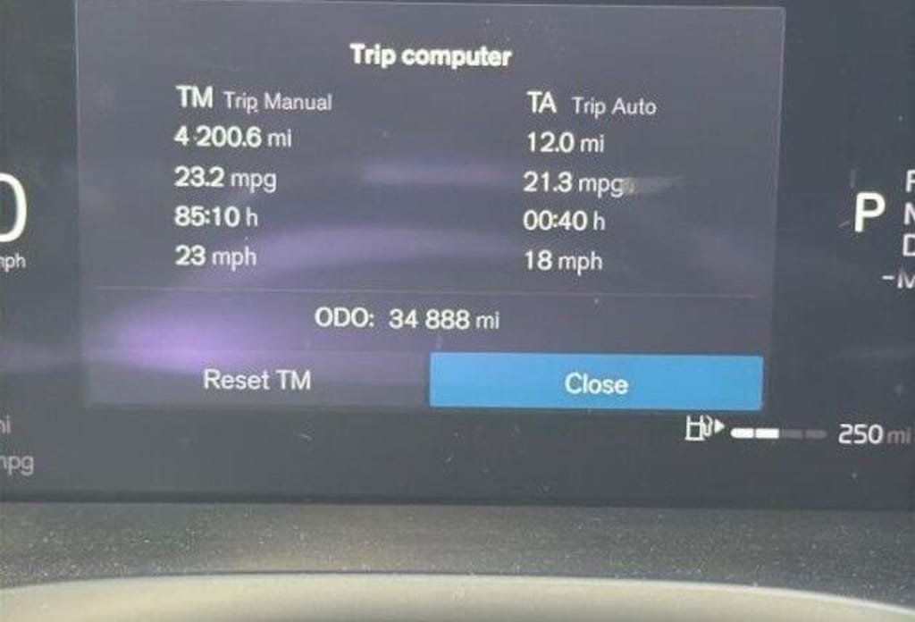 Certified 2023 Volvo XC60 Plus Bright Theme SUV