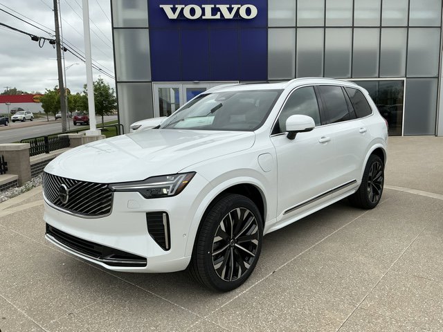 2026 Volvo XC90 T8 Recharge Plus Bright 7-Seat 4WD's photo