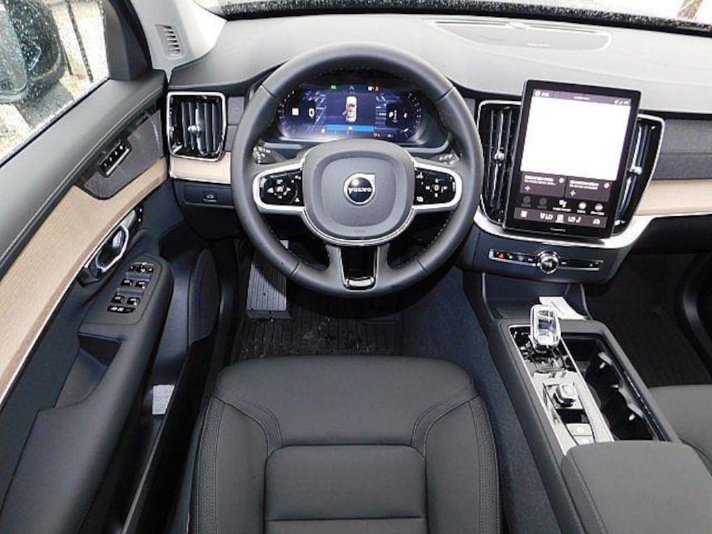 New 2026 Volvo XC90 B6 Plus 7-Seater SUV