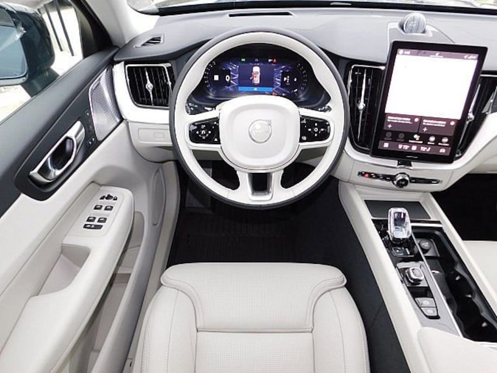 New 2026 Volvo XC60 B5 Ultra SUV