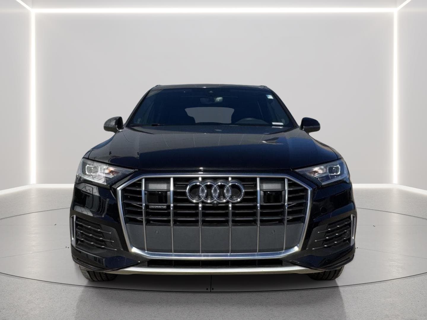 Used 2020 Audi Q7 Premium Plus with VIN WA1LJAF78LD012375 for sale in Kansas City