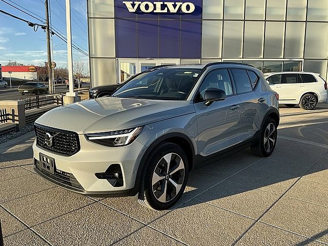 Used 2025 Volvo XC40 Plus with VIN YV4L12UC7S2582550 for sale in Kansas City