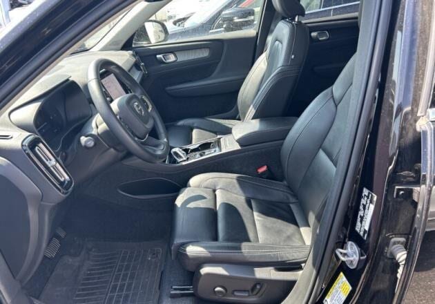 Used 2023 Volvo XC40 Plus with VIN YV4L12UN8P2107305 for sale in Kansas City