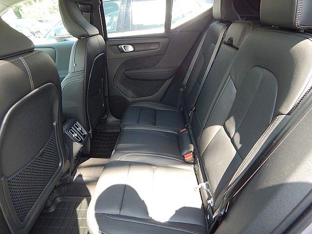 2026 Volvo XC40 Plus - Photo 12