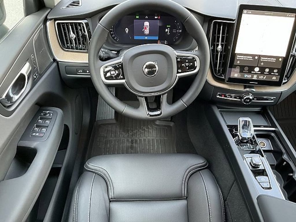 New 2026 Volvo XC60 plug-in hybrid T8 Ultra SUV