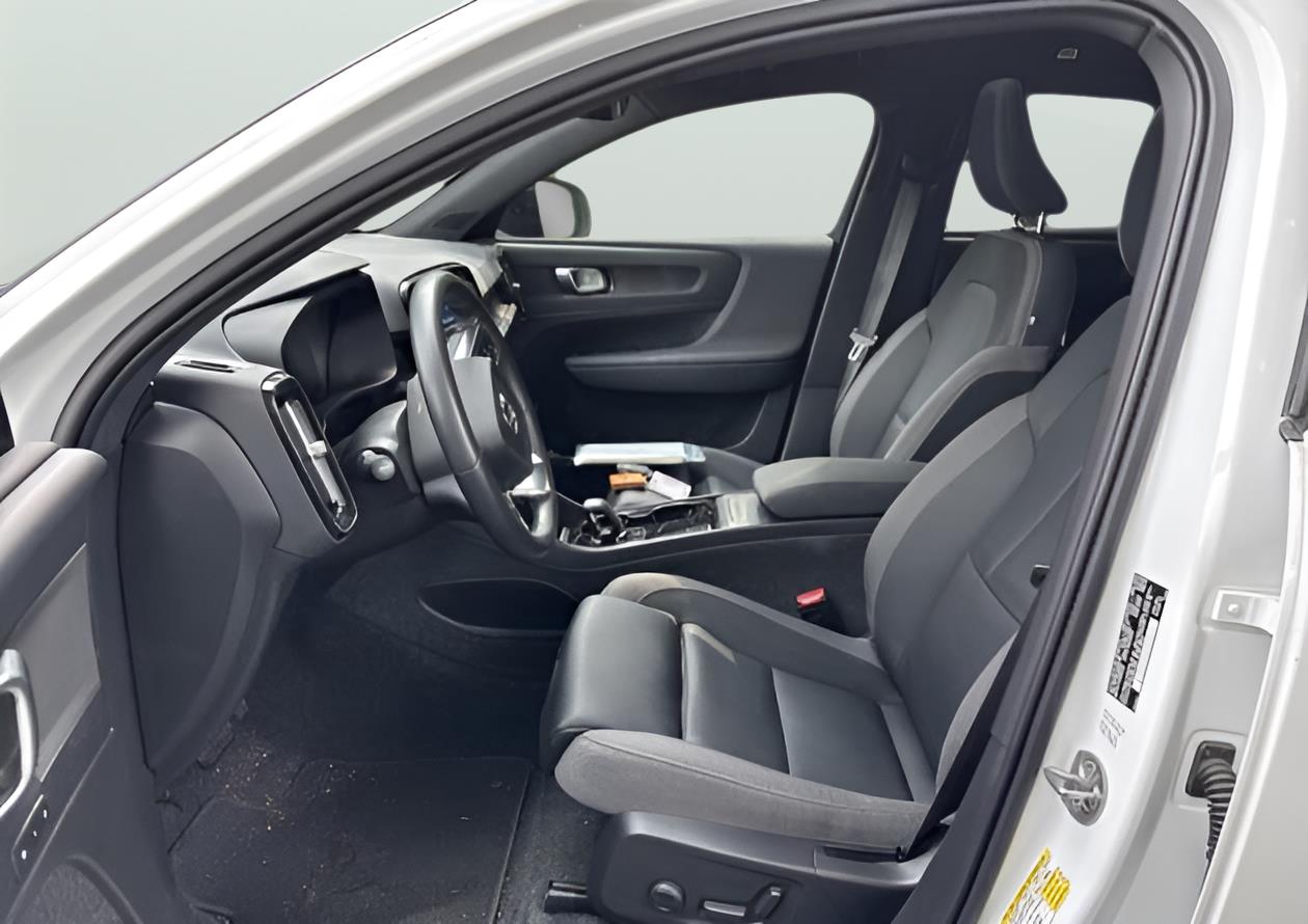 Used 2023 Volvo C40 Plus with VIN YV4ED3GL2P2055332 for sale in Kansas City