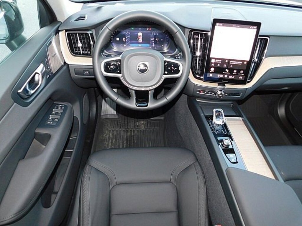 New 2026 Volvo XC60 B5 Plus SUV