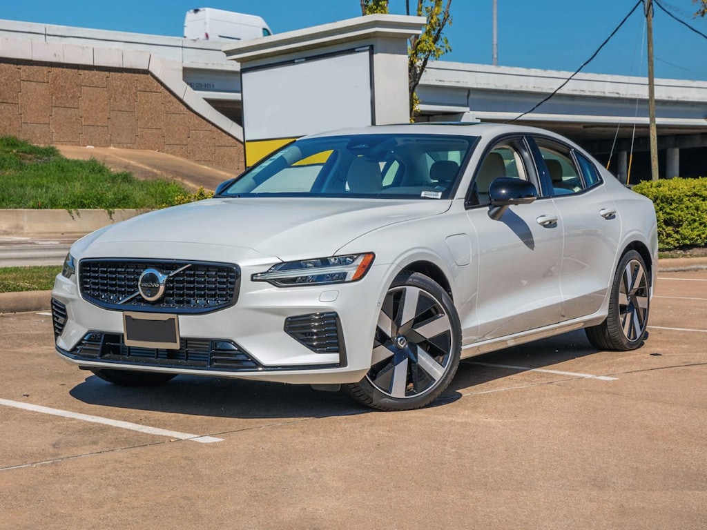 New 2024 Volvo S60 Recharge PlugIn Hybrid For Sale/Lease Overland