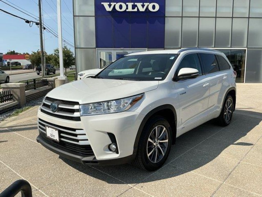Used 2018 Toyota Highlander Hybrid XLE SUV
