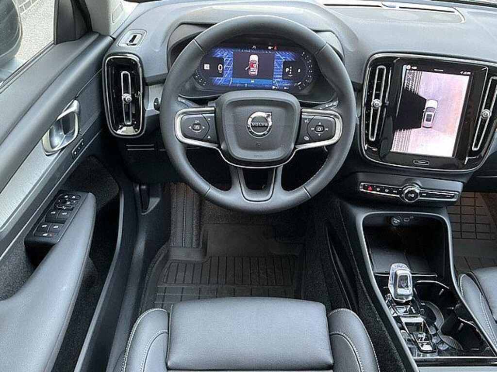 New 2026 Volvo XC40 B5 Plus SUV