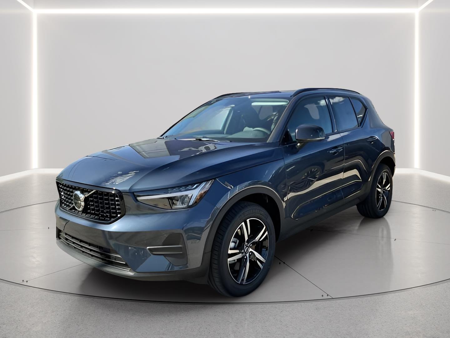 2026 Volvo XC40 Core