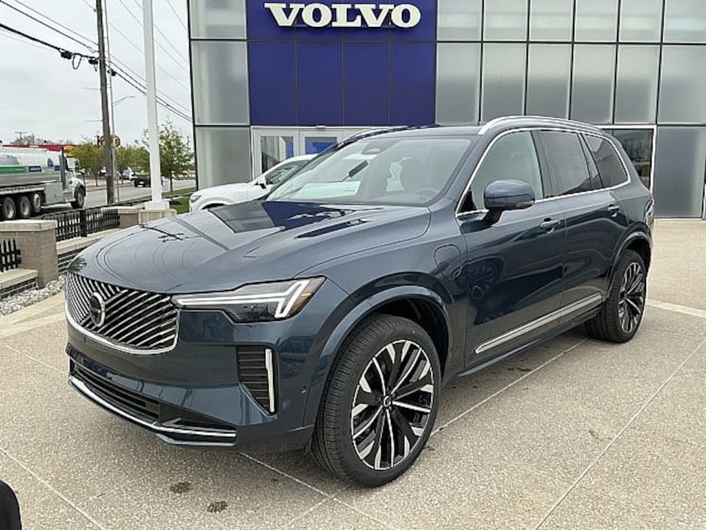 New 2026 Volvo XC90 plug-in hybrid T8 Plus 7-Seater SUV