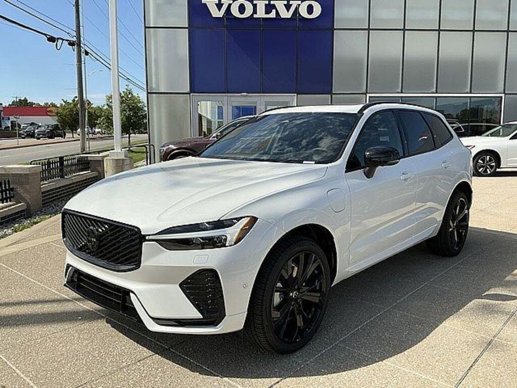 New 2026 Volvo XC60 plug-in hybrid T8 Ultra Black Edition SUV