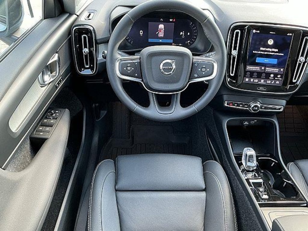 New 2026 Volvo XC40 B5 Plus SUV