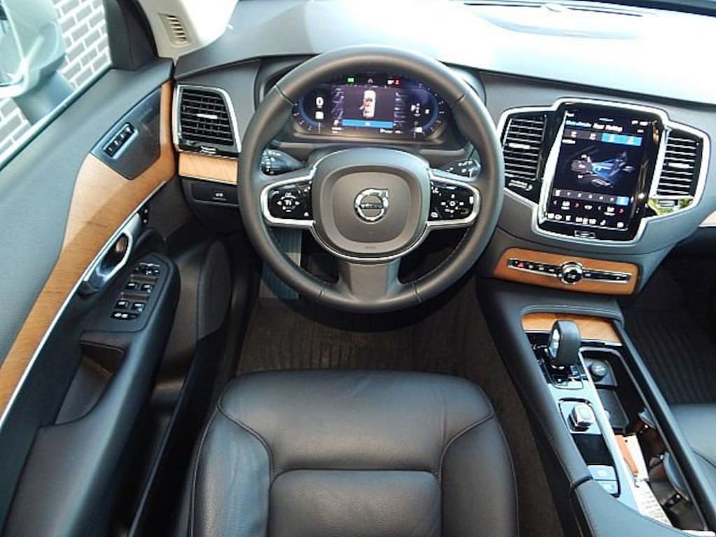 Certified 2024 Volvo XC90 Plus Bright Theme B6 AWD Plus Bright Theme 6P
