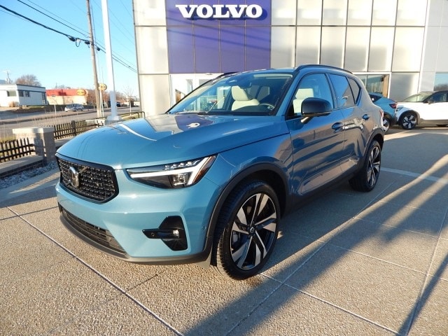 Used 2024 Volvo XC40 Plus with VIN YV4L12UL4R2203370 for sale in Kansas City