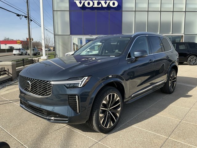 2026 Volvo XC90 B5 Plus Bright 4WD's photo