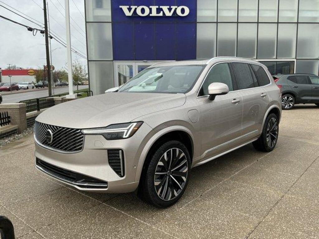 New 2026 Volvo XC90 plug-in hybrid T8 Plus 7-Seater SUV