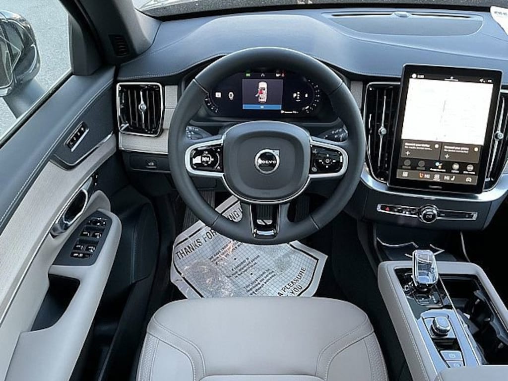 New 2026 Volvo XC90 B5 Core SUV