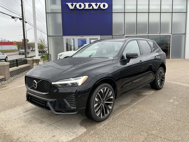 2026 Volvo XC60 T8 Ultra Dark AWD's photo