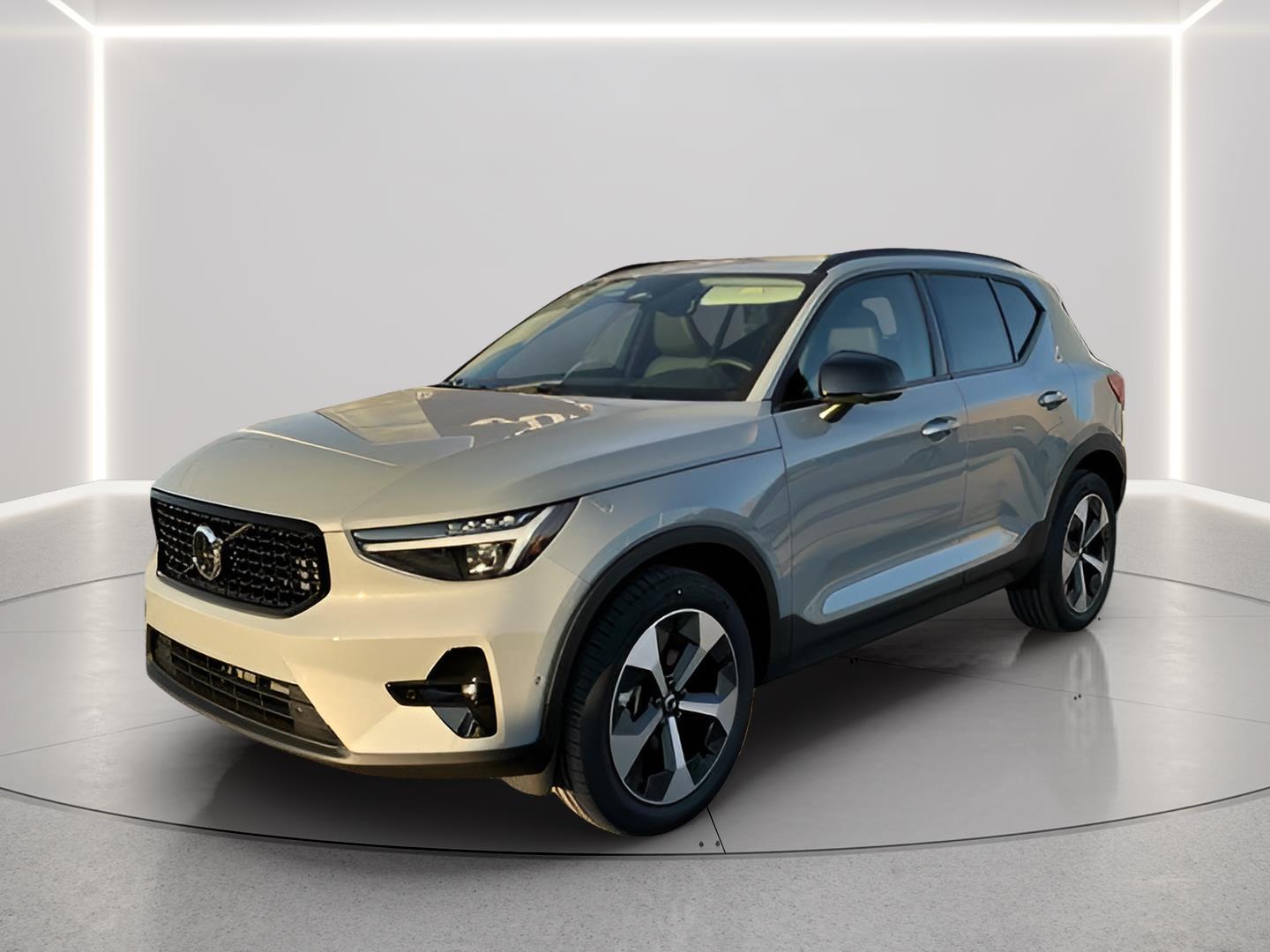 2026 Volvo XC40 Plus