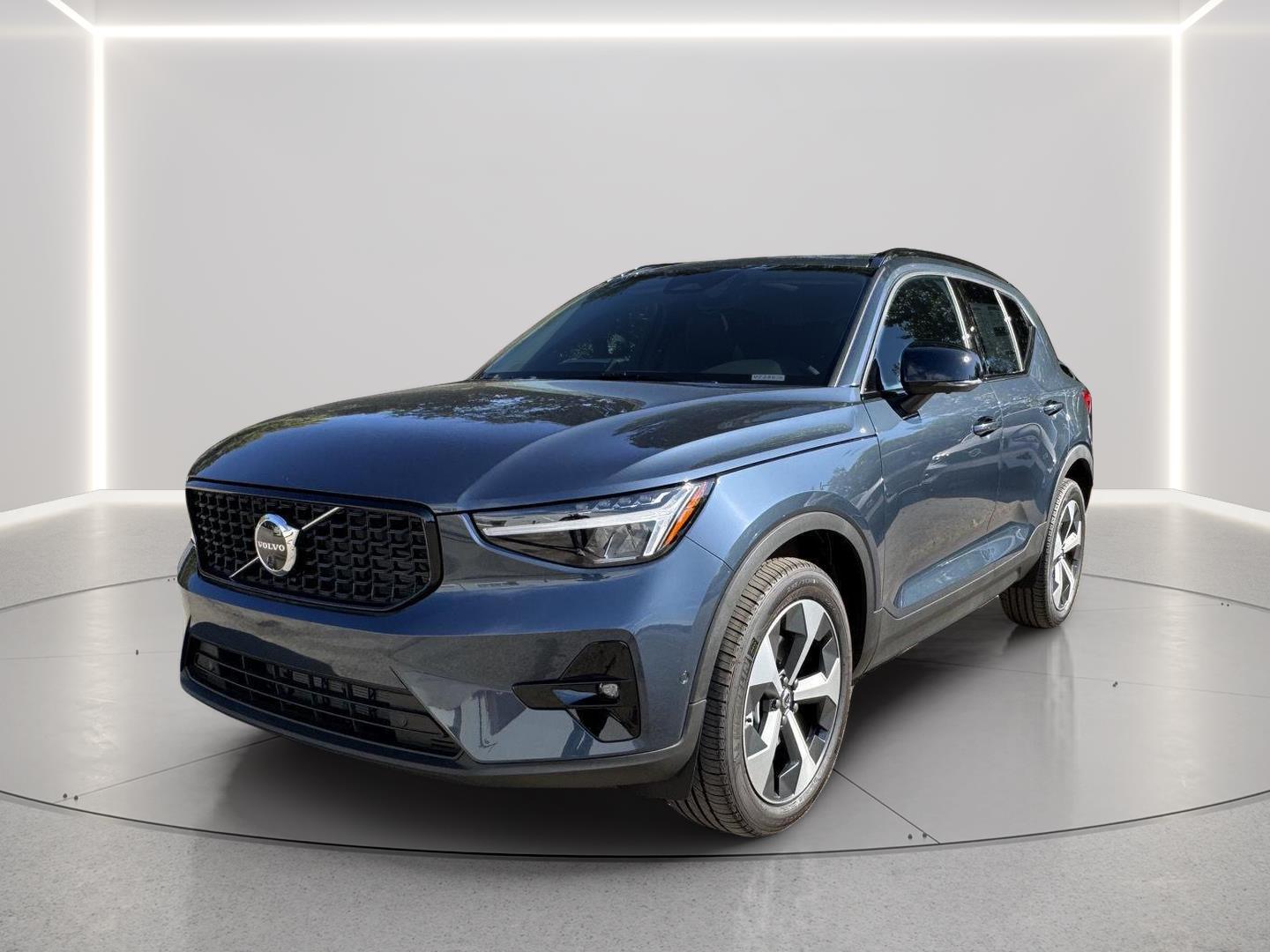2026 Volvo XC40