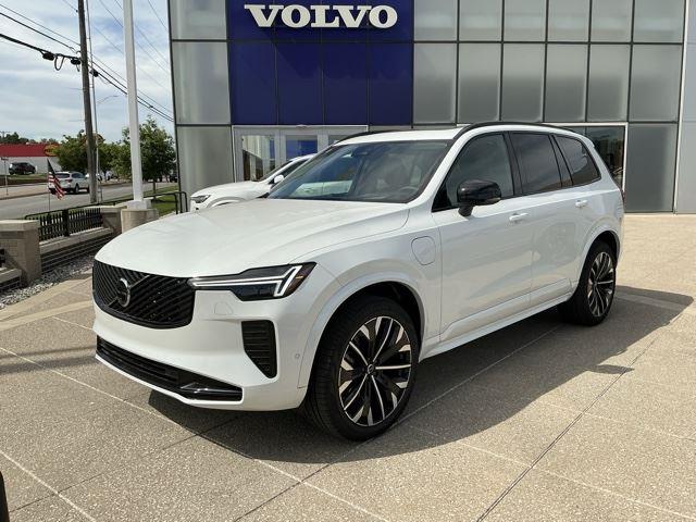 2026 Volvo XC90 T8 Recharge Ultra Dark 6-Seater 4WD's photo