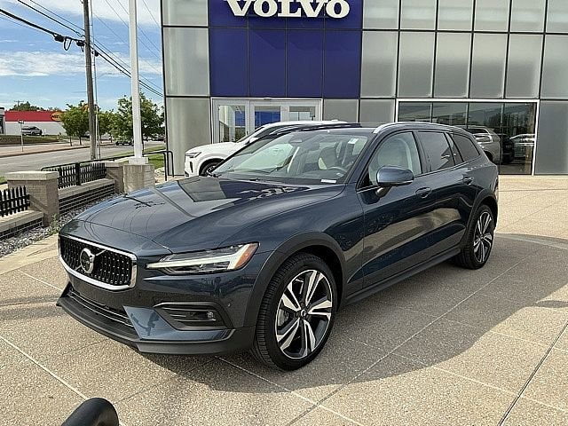 Certified 2024 Volvo V60 Cross Country Plus with VIN YV4L12WY1R2133447 for sale in Kansas City