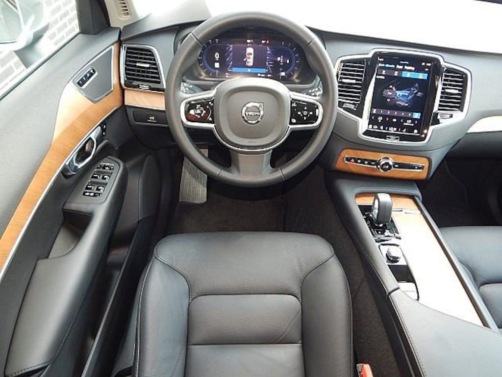 Certified 2024 Volvo XC90 Plus Bright Theme B5 AWD Plus Bright Theme 7P