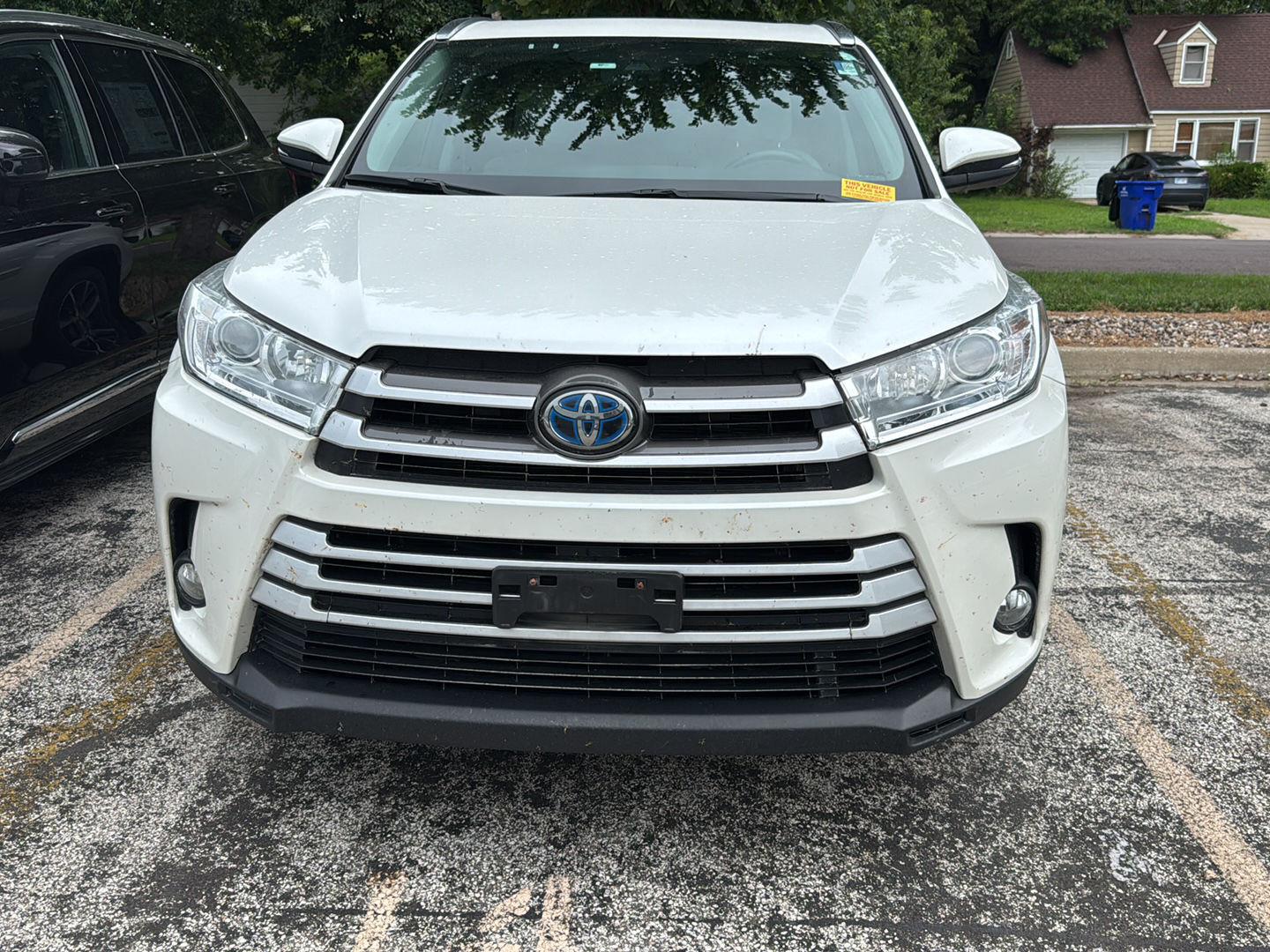 Used 2018 Toyota Highlander XLE with VIN 5TDJGRFHXJS041669 for sale in Kansas City
