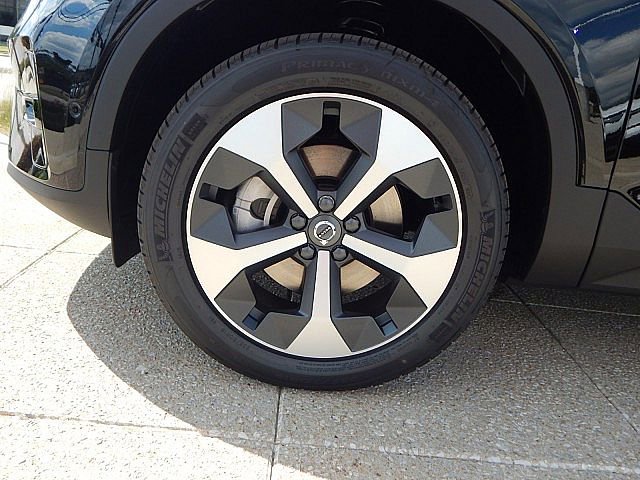 2026 Volvo XC40 Plus - Photo 11