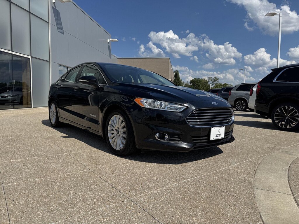 Used 2016 Ford Fusion SE Hybrid Sedan