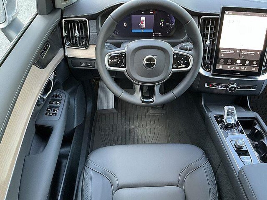 New 2026 Volvo XC90 plug-in hybrid T8 Plus 7-Seater SUV