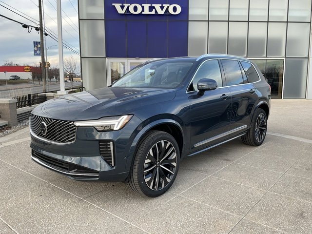 2026 Volvo XC90 Plus's photo