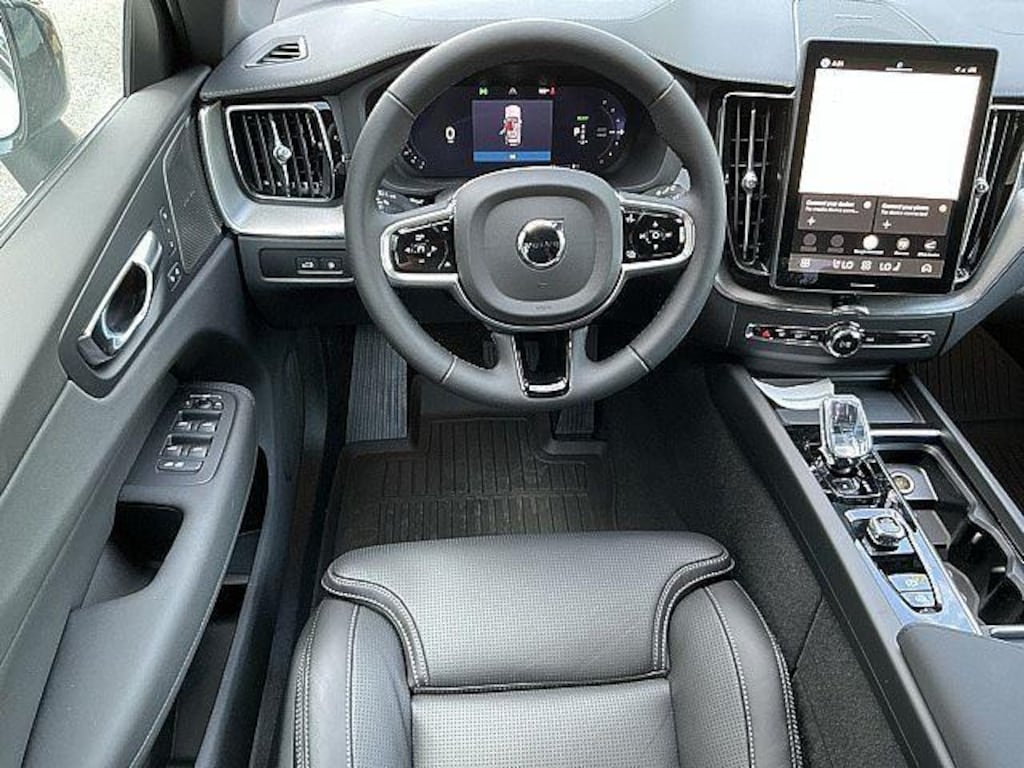 New 2026 Volvo XC60 plug-in hybrid T8 Ultra Black Edition SUV