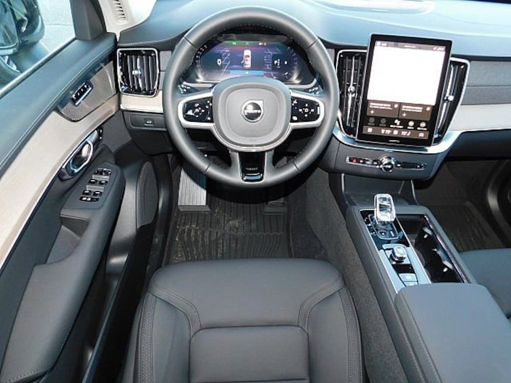 New 2026 Volvo XC90 B6 Plus 7-Seater SUV