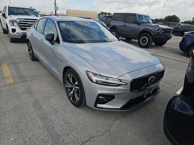Certified 2025 Volvo S60 Core with VIN 7JRL12FJ0SG366087 for sale in Kansas City