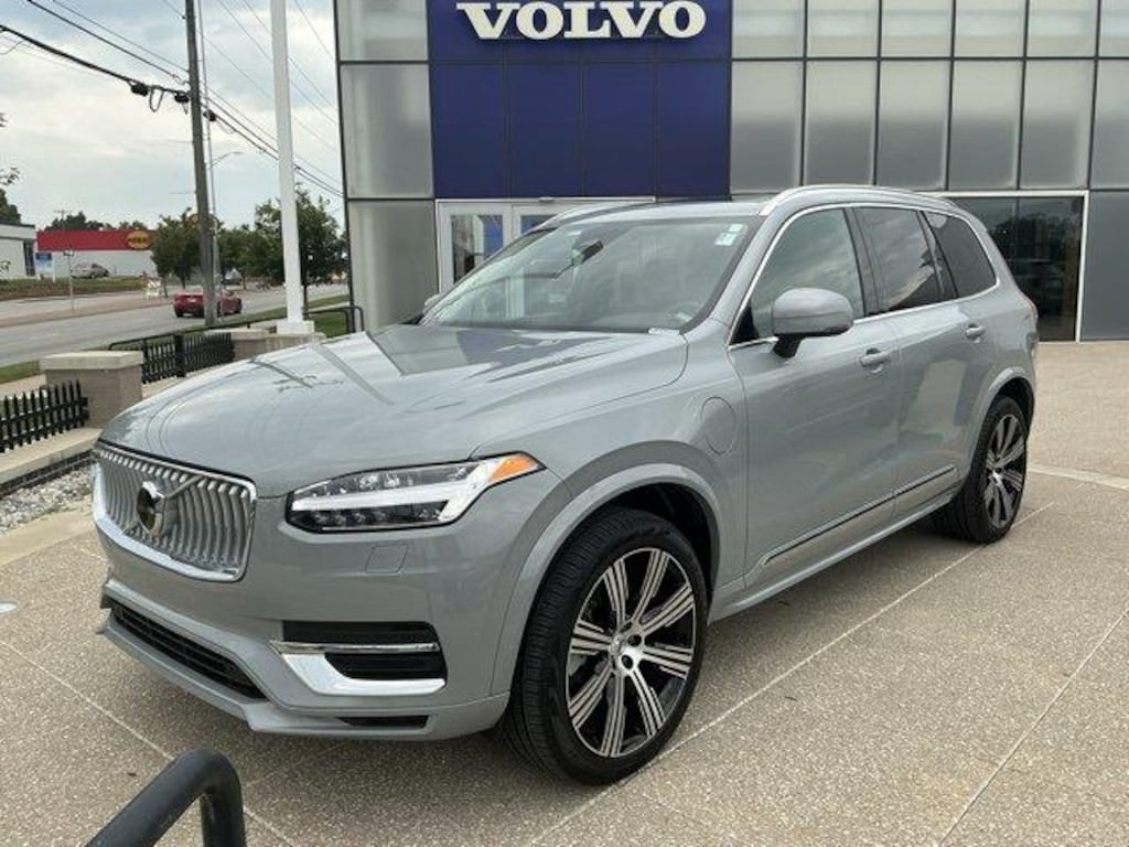 Certified 2025 Volvo XC90 Plug-In Hybrid Core SUV