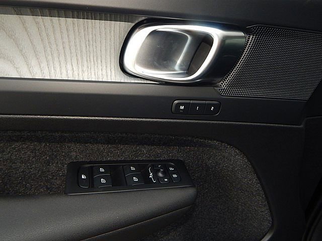 2026 Volvo XC40 Plus - Photo 14