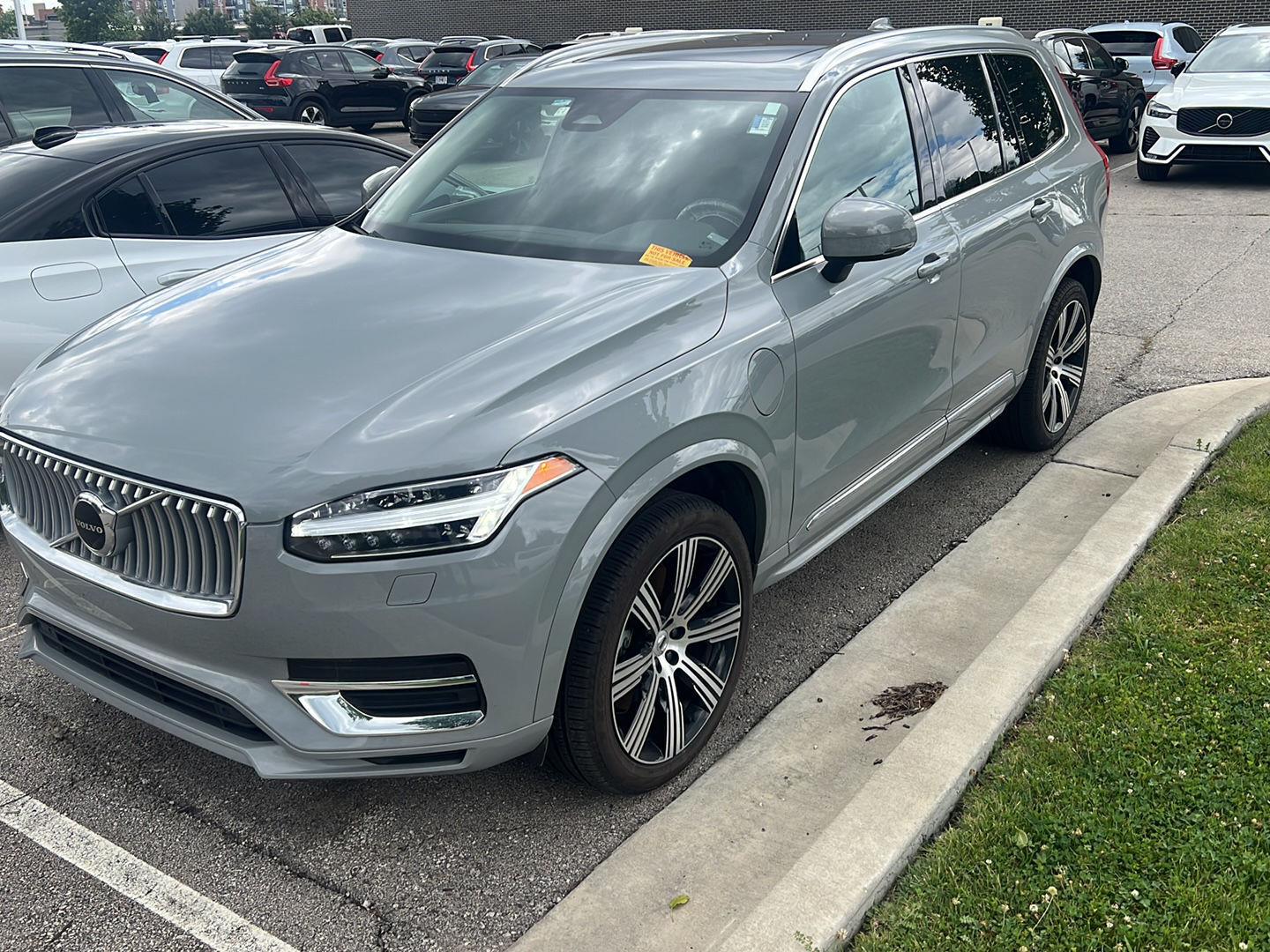 2025 Volvo XC90 Plug-In Hybrid