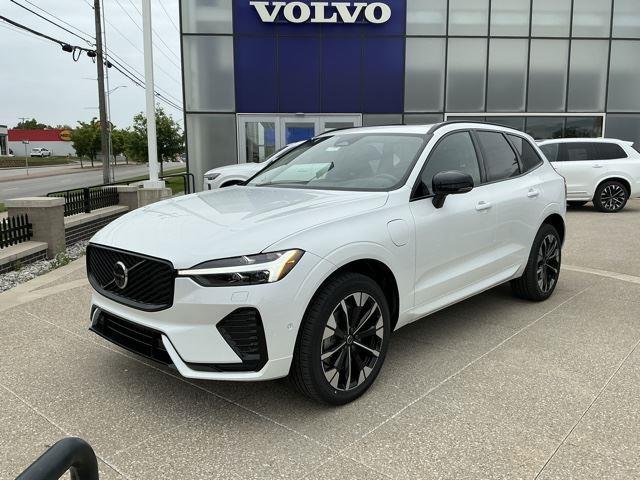 2026 Volvo XC60 T8 Plus Dark AWD's photo